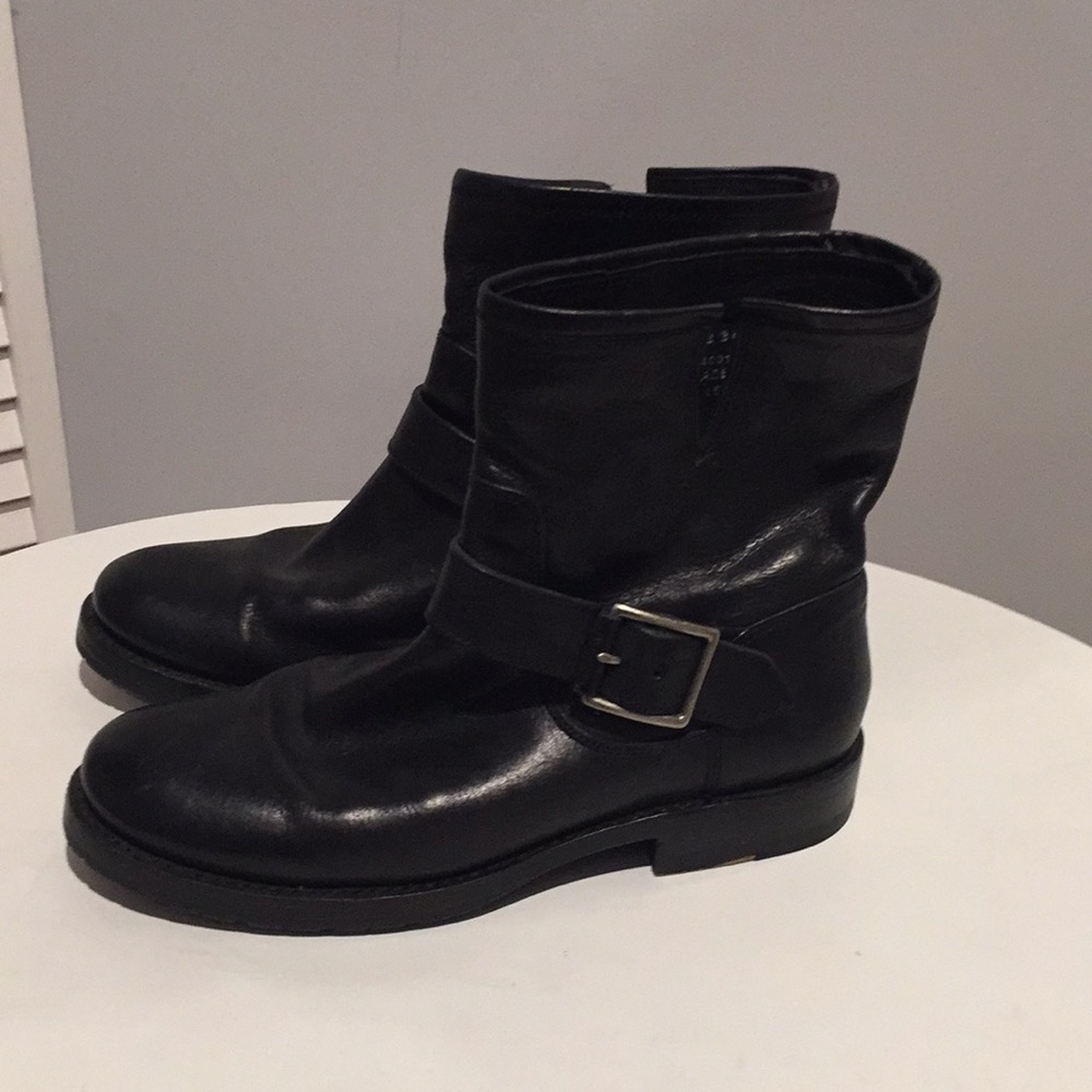 ❤️ Frye Moto style boot ❤️